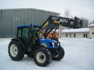 2007 New Holland TN85DA traktory