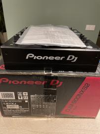 Pioneer CDJ-3000, Pioneer DJM 900NXS2