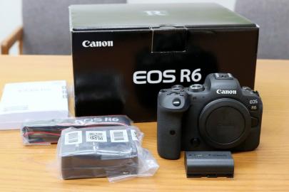 Canon EOS 5D Mark IV, Nikon Z 7II Mirror