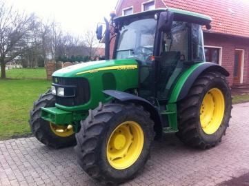 2007 John Deere 5620